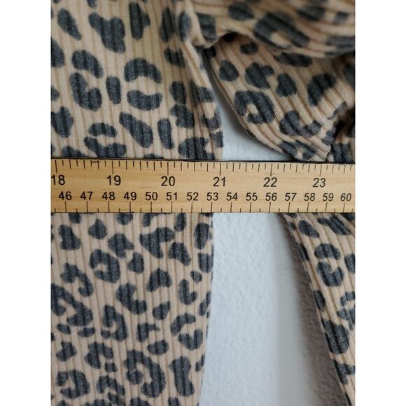 Angels Forever Young Hoodie Shirt Womens Large Brown Animal Print New - Picture 4 of 16